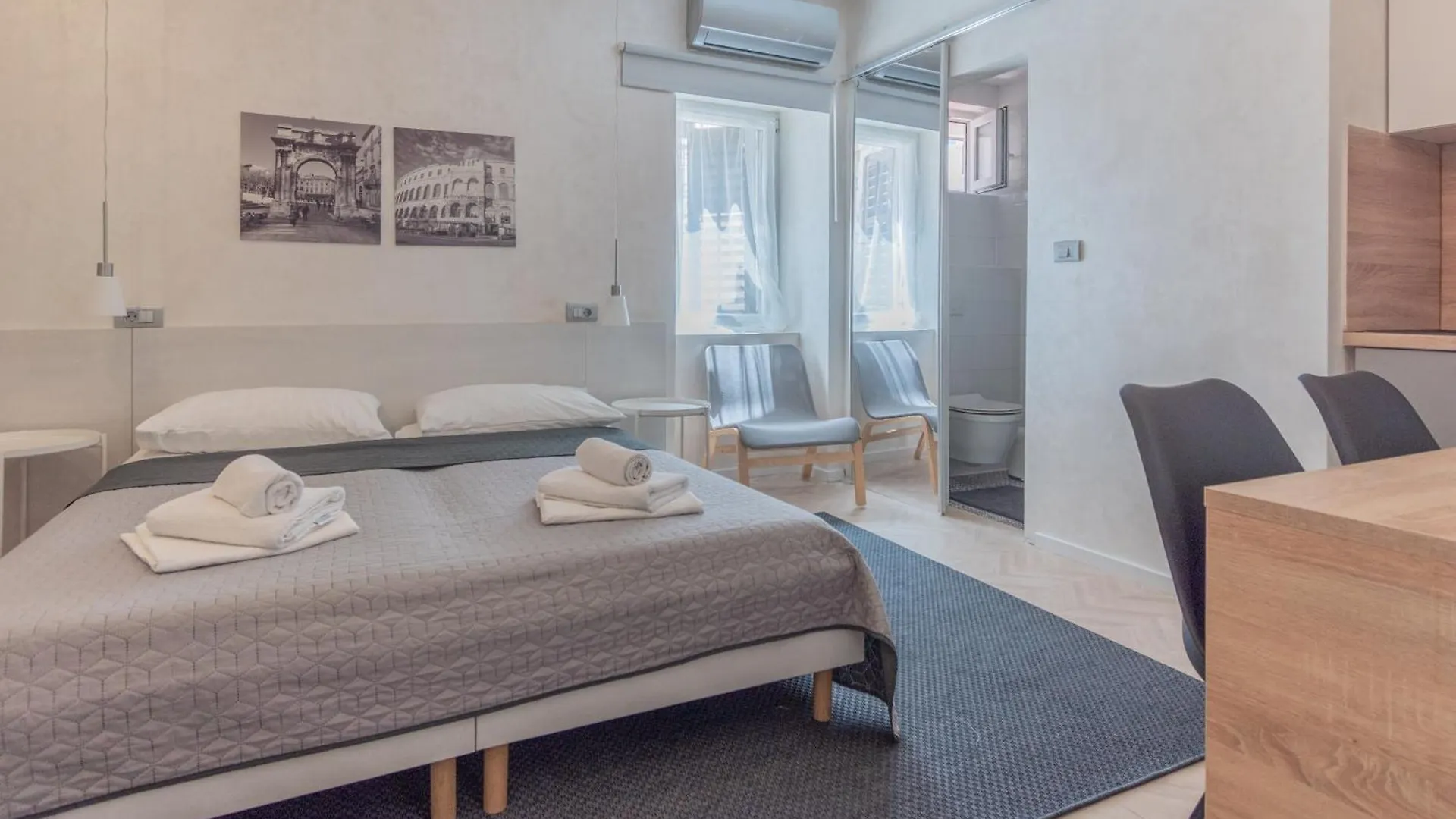 L&B Old Town Studio Apartments Pula Maison d'hôtes